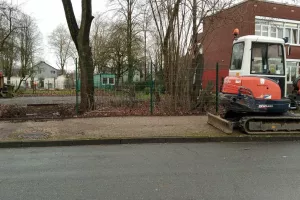 2023-03-19 Der Bouleplatz hat nun ein Tor